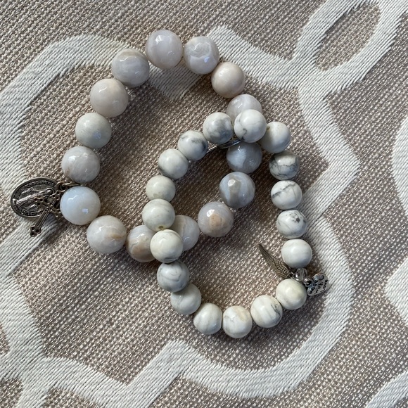 Beautiful Omi  stretch beaded bracelets - Picture 3 of 5